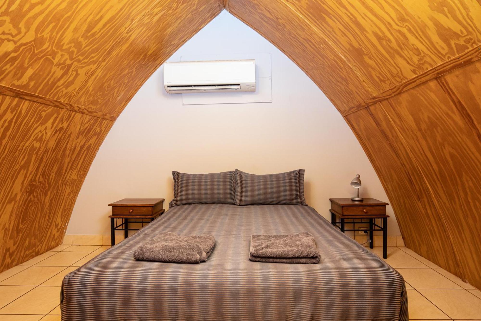 Tom Price Tourist Park Otel Dış mekan fotoğraf