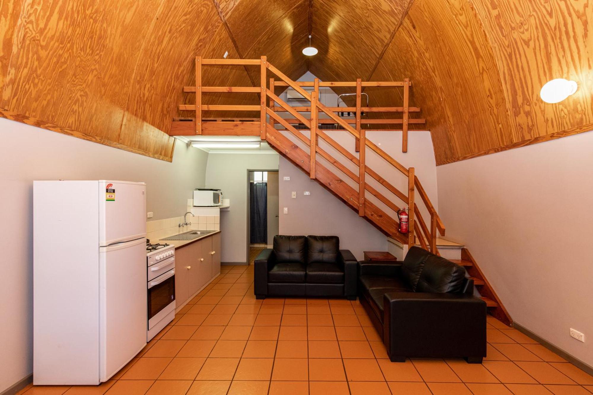Tom Price Tourist Park Otel Dış mekan fotoğraf